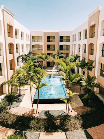Hotels & Resorts